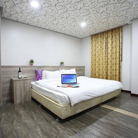 心園生活旅店 Xin Yuan Hotel Hsinchu City Værelse billede